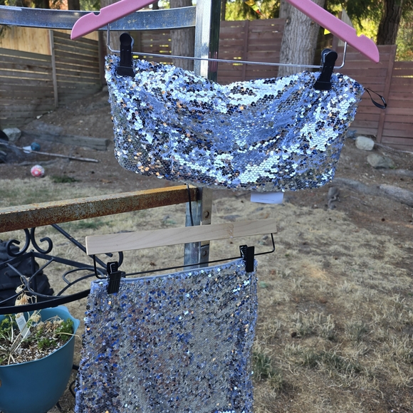Forever 21 Silver Sequin Pencil Skirt - Picture 1 of 4